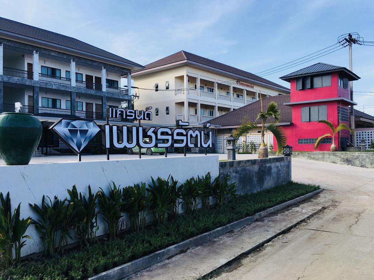 Phetcharat Grand Hotel Maesot Mae Sot Εξωτερικό φωτογραφία