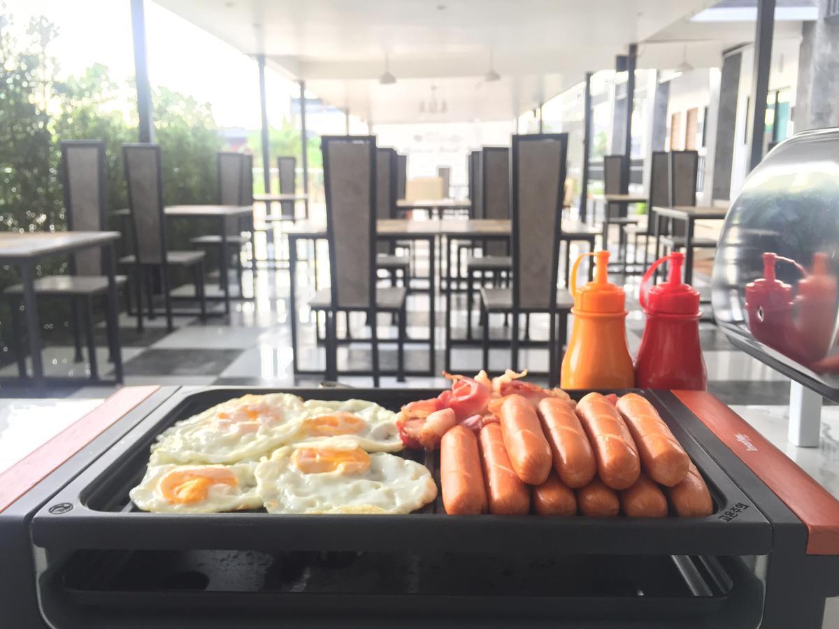 Phetcharat Grand Hotel Maesot Mae Sot Εξωτερικό φωτογραφία